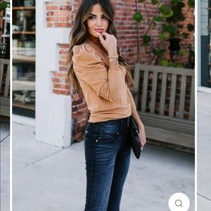 ADAMANT PUFF SLEEVE TURTLENECK SWEATER - CAMEL